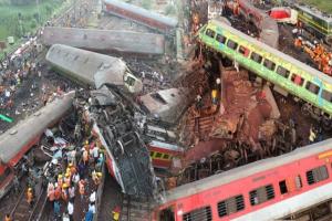 ଦେବଦୂତ ସାଜିଲେ ରାଜ୍ୟର ଅନେକ ସ୍ବେଛାସେବୀ, ଯୋଗାଇ ଦେଉଛନ୍ତି ୟୁନିଟ୍ ୟୁନିଟ୍ ରକ୍ତ