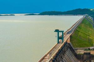 କଲମା ବ୍ୟାରେଜର ସମସ୍ତ ଗେଟ ଖୋଲିବା ପରେ ବଢୁଛି ହୀରାକୁଦ ଜଳସ୍ତର