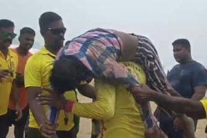 ପୁରୀ ସମୁଦ୍ରରେ ଗାଧୋଉଥିବାବେଳେ ବୁଡି ଯାଉଥିବା ପର୍ଯ୍ୟଟକଙ୍କୁ ଉଦ୍ଧାର କଲେ ଲାଇଫ ଗାର୍ଡ