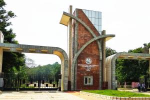 ଛାତ୍ରୀଙ୍କୁ ଯୌନ ନିର୍ଯାତନା ଅଭିଯୋଗରେ ସମ୍ବଲପୁର ବିଶ୍ଵବିଦ୍ୟାଳୟର ଆସିଷ୍ଟାଣ ପ୍ରଫେସର ନିଲମ୍ବିତ