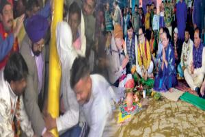 ବିଶ୍ୱପ୍ରସିଦ୍ଧ ବରଗଡ଼ ଧନୁଯାତ୍ରା ପାଇଁ ଶୁଭସ୍ତମ୍ଭ  ଓ ଇନ୍ଦ୍ରଧ୍ୱଜ ସ୍ଥାପିତ