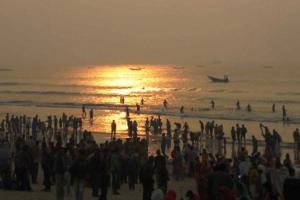 ଆଜି ପବିତ୍ର ଶାମ୍ବ ଦଶମୀ; ସୂର୍ଯ୍ୟପୂଜା ସହ କୋଣାର୍କ ଚନ୍ଦ୍ରଭାଗାରେ ବୁଡ଼ ପକାଇଲେ ଶ୍ରଦ୍ଧାଳୁ