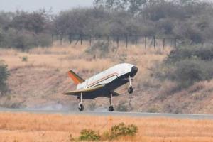 ଇସ୍ରୋକୁ ବଡ଼ ସଫଳତା: ‘ପୁଷ୍ପକ’ ବିମାନର ହେଲା ସଫଳ ପରୀକ୍ଷଣ