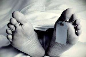 ଘର ସାମ୍ନାରୁ ପୂର୍ବତନ ସରପଞ୍ଚଙ୍କ ମୃତଦେହ ଉଦ୍ଧାର, ହତ୍ୟା ଅଭିଯୋଗ