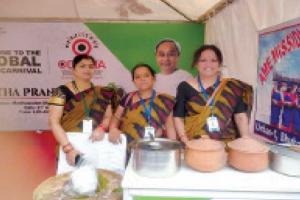 ମହିଳାଙ୍କୁ ସ୍ୱାବଲମ୍ବୀ କରିଛି ଖରାଦିନିଆ ଥଣ୍ଡା ପାନୀୟ, ବଢୁଛି ମାଣ୍ଡିଆ ଲସି ଓ ଜୁସ୍‌‌ର ଚାହିଦା