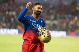 କ୍ରିକେଟର ସମସ୍ତ ଫର୍ମାଟରୁ ଅବସର ଘୋଷଣା କଲେ ଦୀନେଶ କାର୍ତ୍ତିକ