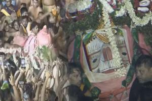 ବଡ଼ ଅଘଟଣ: ଆଡ଼ପ ପହଣ୍ଡି ବେଳେ ଖସି ପଡ଼ିଲେ ବଡ଼ ଠାକୁର ବଳଭଦ୍ର