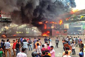 ବାଂଲାଦେଶରେ ସଂରକ୍ଷଣ ବିରୋଧୀ ଆନ୍ଦୋଳନ ଅଣାୟତ୍ତ, ଦେଖିବା ମାତ୍ରେ ଗୁଳି ନିର୍ଦ୍ଦେଶ