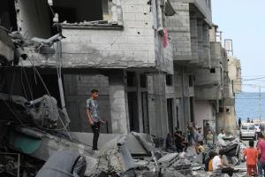 ସ୍କୁଲକୁ ଟାର୍ଗେଟ୍‌ କରି ଇସ୍ରାଏଲର ଏୟାର ଷ୍ଟ୍ରାଇକ୍‌, ୧୦୦ରୁ ଅଧିକ ଲୋକଙ୍କର ମୃତ୍ୟୁ