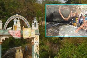 ଲଗାଣ ବର୍ଷା ପ୍ରଭାବ: ପଞ୍ଚ ଲିଙ୍ଗେଶ୍ୱରଙ୍କୁ ସ୍ପର୍ଶ କରିବାକୁ ଭକ୍ତଙ୍କୁ ବାରଣ