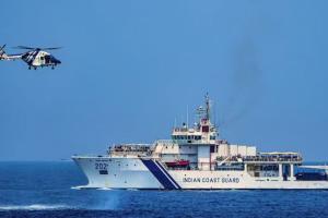 ଭାରତୀୟ ତଟରକ୍ଷୀ ବାହିନୀର ହେଲିକପ୍ଟର ଦୁର୍ଘଟଣାଗ୍ରସ୍ତ, ୩ଜଣ ନିଖୋଜ