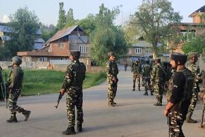 ସୁରକ୍ଷାକର୍ମୀଙ୍କ ଗାଡ଼ିକୁ ଗୁଳିମାଡ଼ ଘଟଣା: ଏନକାଉଣ୍ଟରରେ ୩ ଆତଙ୍କବାଦୀ ସଫା