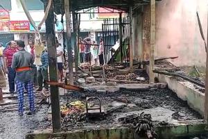 ଡେଲାଙ୍ଗ ପରିବା ହାଟରେ ଭୟାବହ ଅଗ୍ନିକାଣ୍ଡ, ଜଳିଗଲା ଲକ୍ଷାଧିକ ଟଙ୍କାର ପନିପରିବା