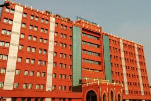 ଜୁନିୟର ଟିଚର ନିଯୁକ୍ତି ମାମଲା: ଖାଲି ପଡିଥିବା ୬ ହଜାର ଶିକ୍ଷକ ପଦବୀରେ ନିଯୁକ୍ତି ପାଇଁ ହାଇକୋର୍ଟଙ୍କ ନିର୍ଦ୍ଦେଶ