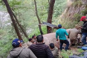 ଉତ୍ତରାଖଣ୍ଡରେ ହେଲିକପ୍ଟର ଦୁର୍ଘଟଣାଗ୍ରସ୍ତ, ପାଇଲଟଙ୍କ ସମେତ ୫ ଜଣଙ୍କର ମୃତ୍ୟୁ..