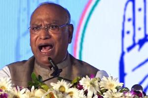 କିଛି କାମ ନ କରି କେବଳ ଶ୍ରେୟ ନେବାକୁ ଚେଷ୍ଟା କରୁଛି ବିଜେପି: ମଲିକାର୍ଜୁନ ଖଡ୍‌ଗେ