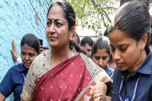 ଦିଲ୍ଲୀ ମୁଖ୍ୟମନ୍ତ୍ରୀ ରେଖା ଗୁପ୍ତାଙ୍କୁ ଆକ୍ରମଣ, ଦୁର୍ବୃତ୍ତ ଗିରଫ…