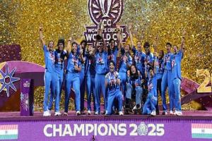 ଇତିହାସ ରଚିଲା ମହିଳା କ୍ରିକେଟ ଟିମ୍: ୫୨ ରନ୍‌ରେ ଦକ୍ଷିଣ ଆଫ୍ରିକାକୁ ହରାଇ ଭାରତର ପ୍ରଥମ ଦିନିକିଆ ବିଶ୍ବକପ୍‌ ଟାଇଟଲ୍‌ ହାସଲ