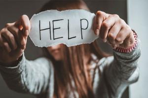 ଆମେରିକାରେ ଓଡ଼ିଆ ପୋଷ୍ୟ କନ୍ୟାଙ୍କୁ ଅତ୍ୟାଚାର ଅଭିଯୋଗ, ଉଦ୍ଧାର କରିବାକୁ ରାଜ୍ୟ ସରକାରଙ୍କୁ ଭିଡ଼ିଓ ବାର୍ତ୍ତାରେ ଅନୁରୋଧ