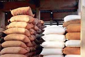 ପଶ୍ଚିମ ଓ ଦକ୍ଷିଣ ଓଡ଼ିଶାରେ ଅଭାବନୀୟ ସ୍ଥିତି: ବେପାରୀଙ୍କୁ ଶାଗମାଛ ମୂଲ୍ୟରେ ଧାନ ବିକିବା ପରେ ଖୋଲୁଛି ମଣ୍ଡି