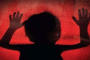 ନଭି ମୁମ୍ବାଇରେ ଚାଞ୍ଚଲ୍ୟ: ୬ ବର୍ଷର ଝିଅ ମରାଠୀ କହିନପାରିବାରୁ ତଣ୍ଟି ଚିପି ହତ୍ୟା କଲା ମାଆ !