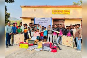 ବେଦାନ୍ତ ଆଲୁମିନିଅମ୍ ସମୁଦାୟସ୍ତରର କ୍ରୀଡା ସାମଗ୍ରୀ ବଣ୍ଟନ ମାଧ୍ୟମରେ କ୍ରୀଡାକୁ ସୁଦୃଢ଼ କରୁଛି