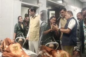 କଟକ ଏସସିବି ମେଡିକାଲ ଛାତରୁ ଅତଡା ଘସି ରୋଗୀ ଆହତ ଘଟଣା: ଆହତଙ୍କୁ ଭେଟିଲେ ବିଜେଡି ପ୍ରତିନିଧି ଦଳ