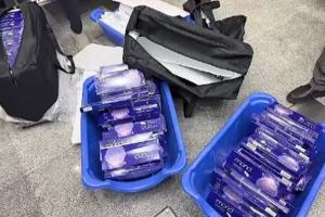 ଭୁବନେଶ୍ୱର ବିମାନବନ୍ଦରରୁ ୧୦ ଲକ୍ଷ ଟଙ୍କାର ବିଦେଶୀ ସିଗାରେଟ୍ ଜବତ, ୮ ଅଟକ