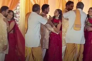 Viral Video: ଷ୍ଟେଜ୍ ଉପରେ କିସ୍ କରିବାକୁ ଯାଉଥିଲେ ବର-କନ୍ୟା, ମଝିରେ ‘ଭିଲେନ୍’ ସାଜିଲେ ପଣ୍ଡିତେ! ଭିଡିଓ ଭାଇରାଲ