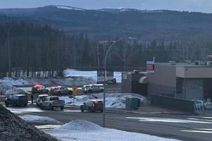 ସ୍କୁଲ୍‌ ଭିତରେ ଆଖିବୁଜା ଗୁଳିମାଡ଼ରେ ୯ ମୃତ, ୨୫ ଗୁରୁତର