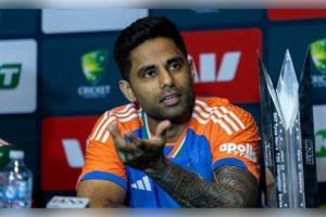 ଇଣ୍ଡିଆ-ପାକିସ୍ତାନ ମ୍ୟାଚ୍: ହାତ ମିଳାଇବା ନେଇ ସସ୍‌ପେନ୍ସ ରଖିଲେ ସୂର୍ଯ୍ୟକୁମାର, କହିଲେ- '୨୪ ଘଣ୍ଟା ଅପେକ୍ଷା କରନ୍ତୁ'