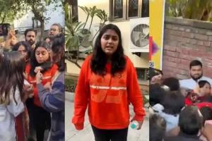 ଦିଲ୍ଲୀ ବିଶ୍ୱବିଦ୍ୟାଳୟରେ ମହିଳା ସାମ୍ବାଦିକଙ୍କୁ ଆକ୍ରମଣ: ଜାତି ପଚାରି ୫୦୦ ଲୋକ ଘେରିଗଲେ, ଦୁଷ୍କର୍ମ ଧମକ ଦିଆଯାଇଥିବା ଅଭିଯୋଗ