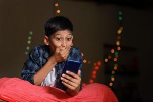 ୧୬ ବର୍ଷରୁ କମ ପିଲାଙ୍କ ପାଇଁ ସୋସିଆଲ ମିଡିଆ ‘ନୋ ଏଣ୍ଟ୍ରି’