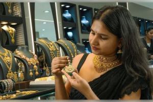 ସୁନା କିଣିବାକୁ ଯାଉଛନ୍ତି କି? ବାହାରିବା ପୂର୍ବରୁ ଜାଣନ୍ତୁ ଆଜି ଭୁବନେଶ୍ୱରରେ କେତେ ରହିଛି ଦର