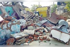 ପ୍ରେମ ବିବାହ ପାଇଁ 'ତାଲିବାନୀ' ଶାସ୍ତି: ସାନ ଭାଇର 'ଭୁଲ' ପାଇଁ ବଡ଼ ଭାଇର ଘର ଉପରେ ଚାଲିଲା ବୁଲଡୋଜର