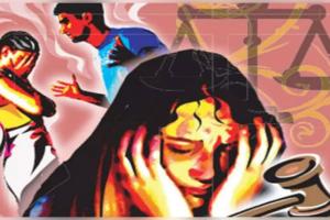 ସ୍ତ୍ରୀକୁ ହତ୍ୟା ପାଇଁ ଦେହରେ ପେଟ୍ରୋଲ ଢାଳି ନିଆଁ ଲଗାଇଦେଲା ପିଶାଚ ସ୍ୱାମୀ, ବଞ୍ଚାଇବାକୁ ଯାଇ ଶ୍ବଶୁର, ଶାଶୁ ଓ ଶଳା ଗୁରୁତର