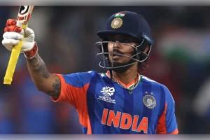 ଇଶାନ କିଷାନ: ଭାରତ-ପାକିସ୍ତାନ ମ୍ୟାଚର ହିରୋ, ଜାଣନ୍ତୁ ଏହି ଷ୍ଟାର୍ ଖେଳାଳିଙ୍କ କୋଟି କୋଟି ଟଙ୍କାର ସମ୍ପତ୍ତି ଓ କାର୍ କଲେକ୍ସନ୍