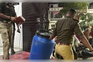 ଲକ୍ଷ୍ନୌର ହୃଦୟ ବିଦାରକ ଘଟଣା: ବ୍ଲିଙ୍କିଟରୁ ଛୁରୀ ମଗାଇ ବାପାଙ୍କୁ ହତ୍ୟା କଲା ପୁଅ, ଖଣ୍ଡ ଖଣ୍ଡ କରି ଡ୍ରମରେ ରଖିଲା ଶବ