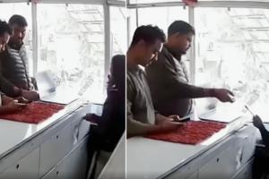 ରକ୍ଷକ ସାଜିଲେ ଭକ୍ଷକ: ଦୋକାନରୁ iPhone ଚୋରି କରି ଧରାପଡିଲେ ୨ ପୋଲିସ କନଷ୍ଟେବଳ, ଭିଡିଓ ଭାଇରାଲ