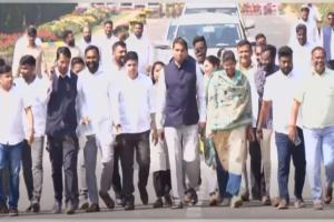 ରାଜ୍ୟର ୧୩ଟି ବିଶ୍ବବିଦ୍ୟାଳୟରେ ନାହାନ୍ତି କୁଳପତି, ସମସ୍ୟା ନେଇ ରାଜ୍ୟପାଳଙ୍କୁ ଭେଟିଲା ଯୁବ ଓ ଛାତ୍ର ବିଜେଡି