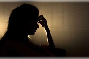 ଛତିଶଗଡ଼ରେ ପଞ୍ଚାୟତର ତୋଗଲକି ଫରମାନ: ଦୁଷ୍କର୍ମ ପୀଡ଼ିତାଙ୍କ ପରିବାରକୁ ୧୨ ବର୍ଷ ପାଇଁ ଏକଘରକିଆ ନିର୍ଦ୍ଦେଶ