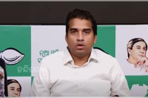 ଦେବୀ ରଞ୍ଜନ ତ୍ରିପାଠୀ ନିଜର କୃତଘ୍ନ କାର୍ଯ୍ୟ ଲୁଚାଇବା ପାଇଁ ଅପରାଧୀଙ୍କ ସାହାରା ନେଉଛନ୍ତି: ବିଜେଡି