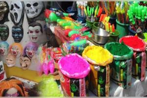 ରଙ୍ଗ ପସରାରେ ରଙ୍ଗୀନ ସହରର ଗଳିକନ୍ଦି; ପିଲାଙ୍କ ମନ ମୋହୁଛି ଆକର୍ଷଣୀୟ ମୁଖା