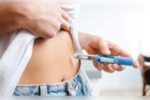 ମାତ୍ର ୪୫୦ ଟଙ୍କାରେ ଓଜନ ହ୍ରାସ! ଭାରତରେ ଶସ୍ତା ହେଲା ସେମାଗ୍ଲୁଟାଇଡ୍, କିନ୍ତୁ ବଢ଼ିଲା ଡାକ୍ତରଙ୍କ ଚିନ୍ତା