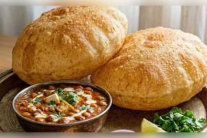 ଛୋଲେ ଭଟୁରେ ଖାଇବାକୁ ଭଲ ପାଉଛନ୍ତି କି? ଜାଣନ୍ତୁ କିପରି ପ୍ରସ୍ତୁତ କରିବେ ସ୍ୱାସ୍ଥ୍ୟକର ଓ କମ୍ ତେଲଯୁକ୍ତ 'ହେଲଦି ଛୋଲେ ଭଟୁରେ'