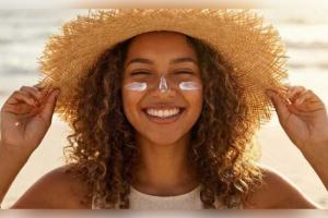 ଚମକିବ ଚେହେରା: ଘରେ ପ୍ରସ୍ତୁତ କରନ୍ତୁ ନାଚୁରାଲ 'ସନସ୍କ୍ରିନ୍', ଟ୍ୟାନ୍ ଦୂର କରିବାର ଏହି ୫ଟି ଘରୋଇ ଉପାୟ ଜାଣନ୍ତୁ