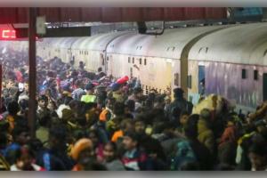 ଭାରତୀୟ ରେଳବାଇର ଟିକେଟ୍ କନଫର୍ମେସନ୍ ସିଷ୍ଟମ୍: ଜାଣନ୍ତୁ ୧୦ ୱେଟିଂ ଅଟକି ଯାଉଥିବା ବେଳେ କିପରି ୧୦୦ ୱେଟିଂ କନଫର୍ମ ହୁଏ!