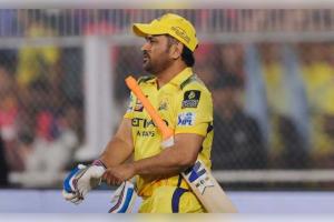 ସିଏସକେ (CSK) ଫ୍ୟାନ୍ସଙ୍କ ପାଇଁ ବଡ଼ ଝଟକା, ଆହତ କାରଣରୁ ୨ ସପ୍ତାହ ପାଇଁ ବାଦ୍ ପଡ଼ିଲେ ମହେନ୍ଦ୍ର ସିଂହ ଧୋନି