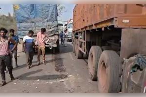 ମର୍ମନ୍ତୁଦ ସଡ଼କ ଦୁର୍ଘଟଣା: ଟ୍ୟୁସନ ଯାଉଥିବା ବେଳେ ଲରୀ ଚାପାରେ ମାଆର ମୃତ୍ୟୁ, ୪ ବର୍ଷର ଶିଶୁ ଗୁରୁତର