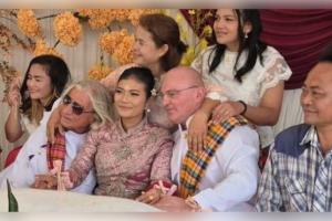 ଗୋଟିଏ ମଣ୍ଡପ, ଜଣେ କନ୍ୟା ଆଉ ଦୁଇ ଜଣ ବର! ଏହି ନିଆରା ବିବାହର ଫଟୋ ଏବେ ସୋସିଆଲ ମିଡିଆରେ ଭାଇରାଲ